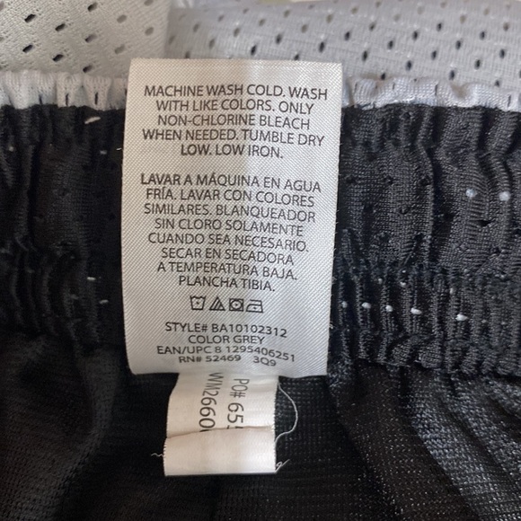 Athletic Works Kids Gray Mesh Athletic Basketball Shorts - Picture 7 of 7